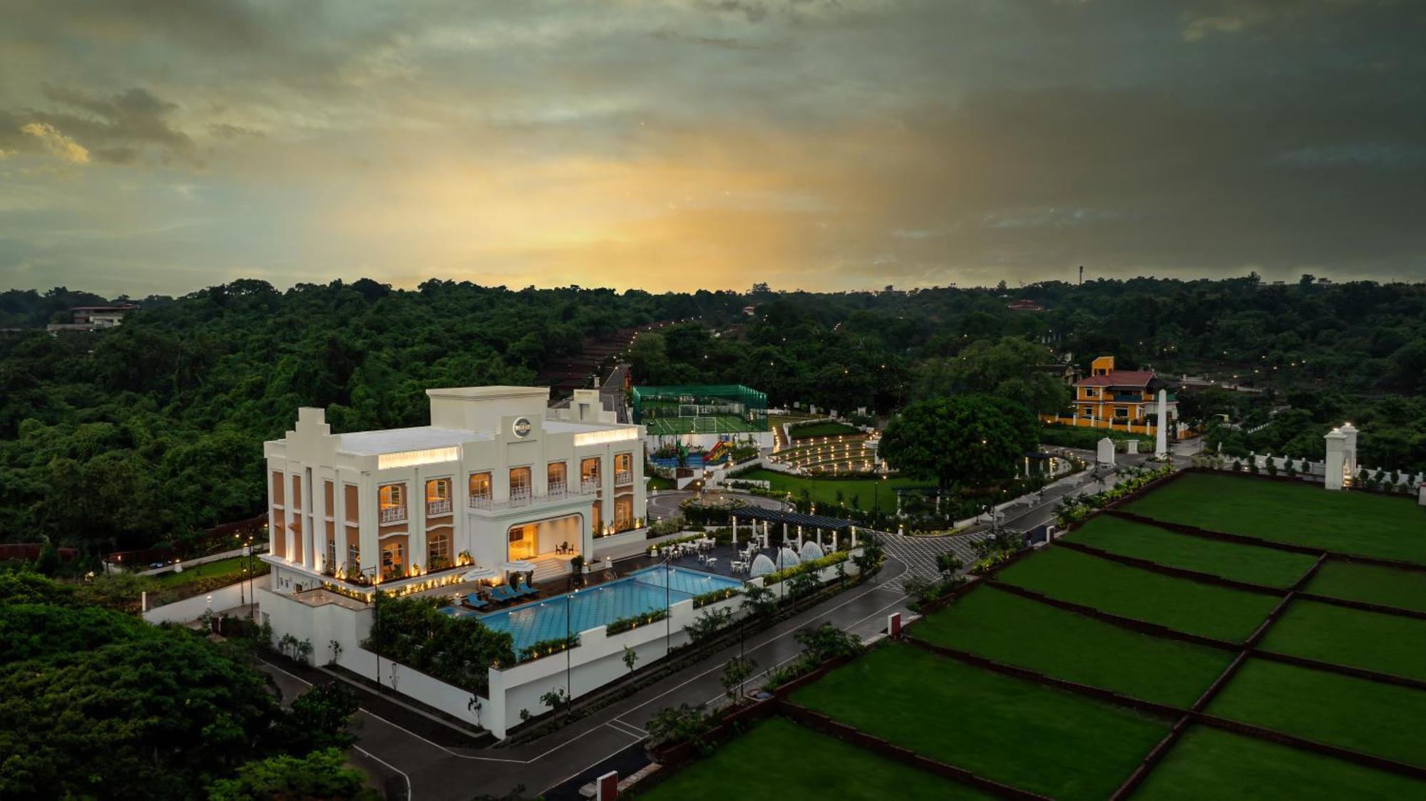 Imperial Goa Hotel Олд Гоа Екстериор снимка