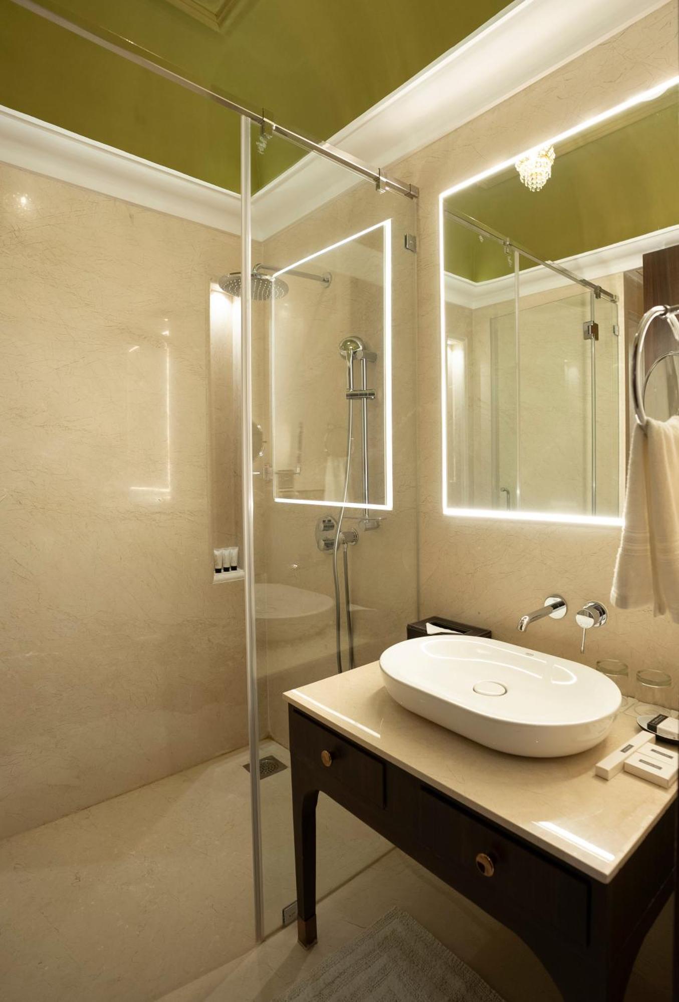 Imperial Goa Hotel Олд Гоа Екстериор снимка