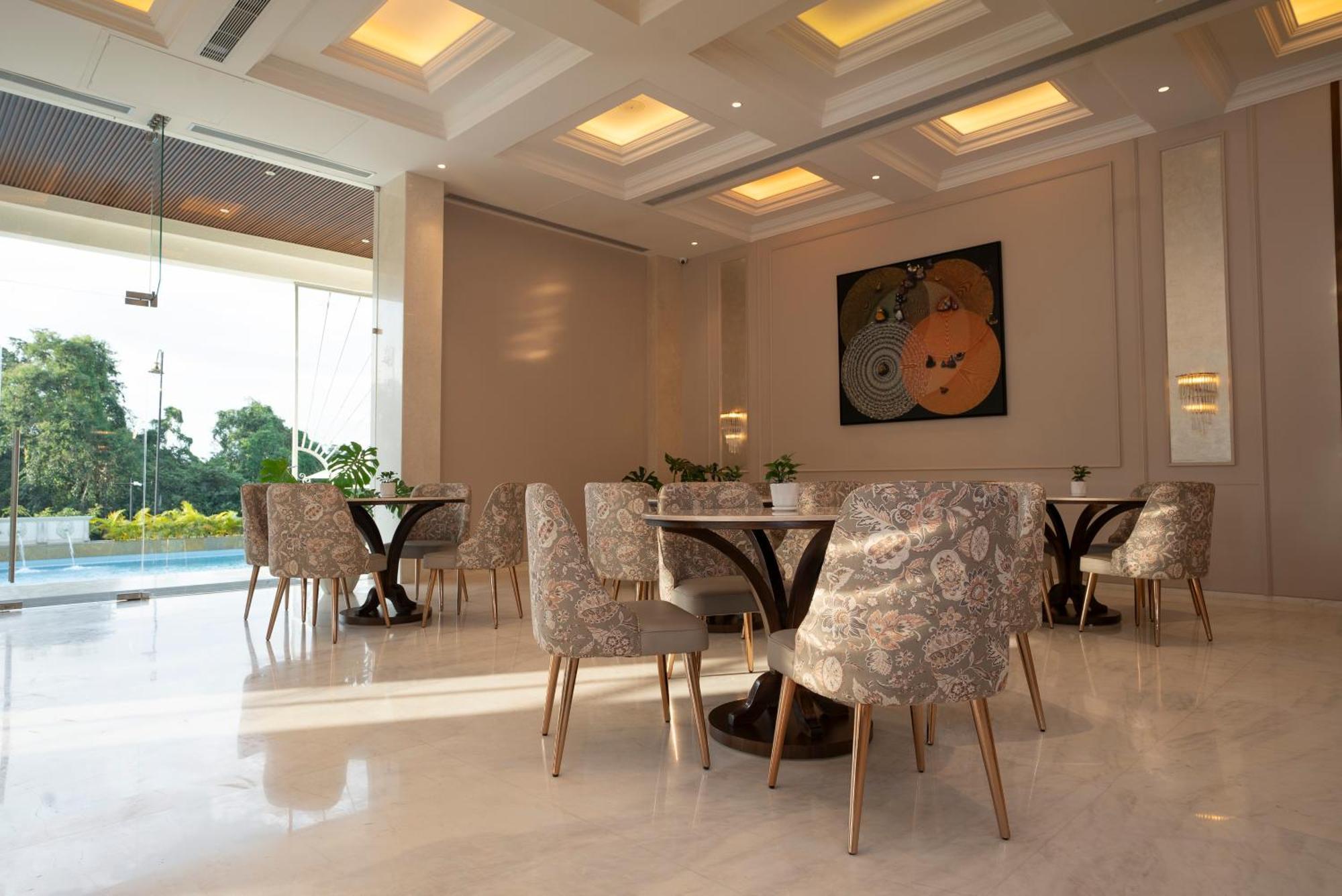 Imperial Goa Hotel Олд Гоа Екстериор снимка