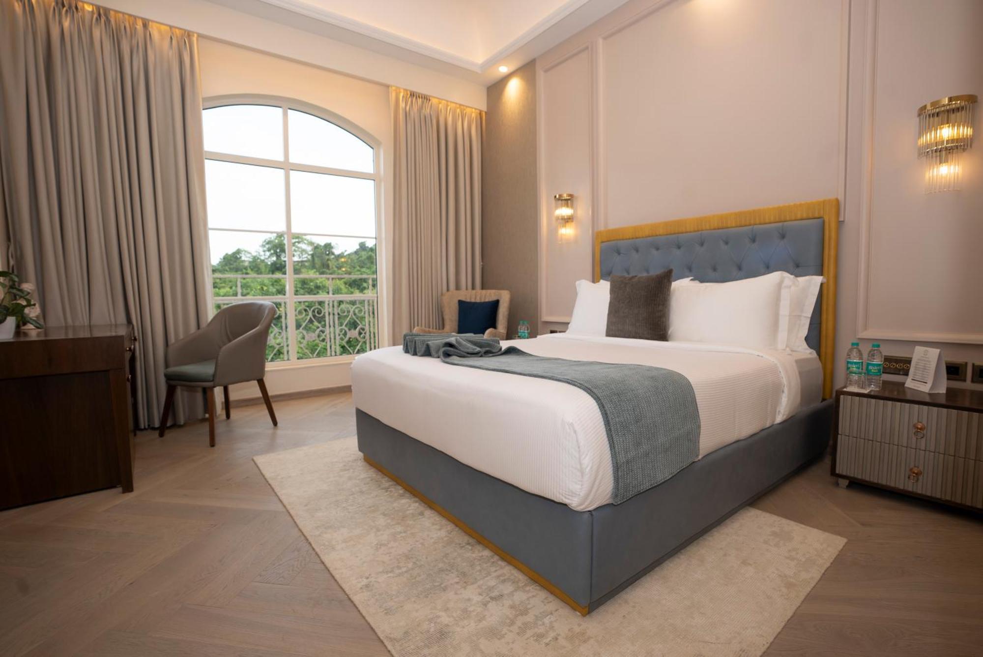 Imperial Goa Hotel Олд Гоа Екстериор снимка